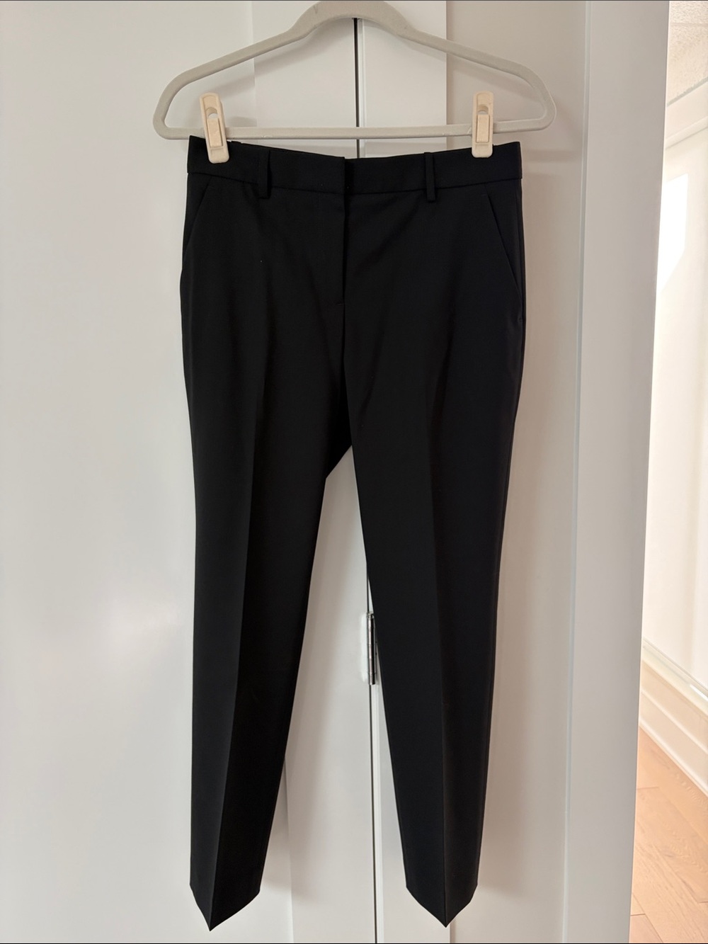 Theory Black Cropped Tailored Ankle Pants